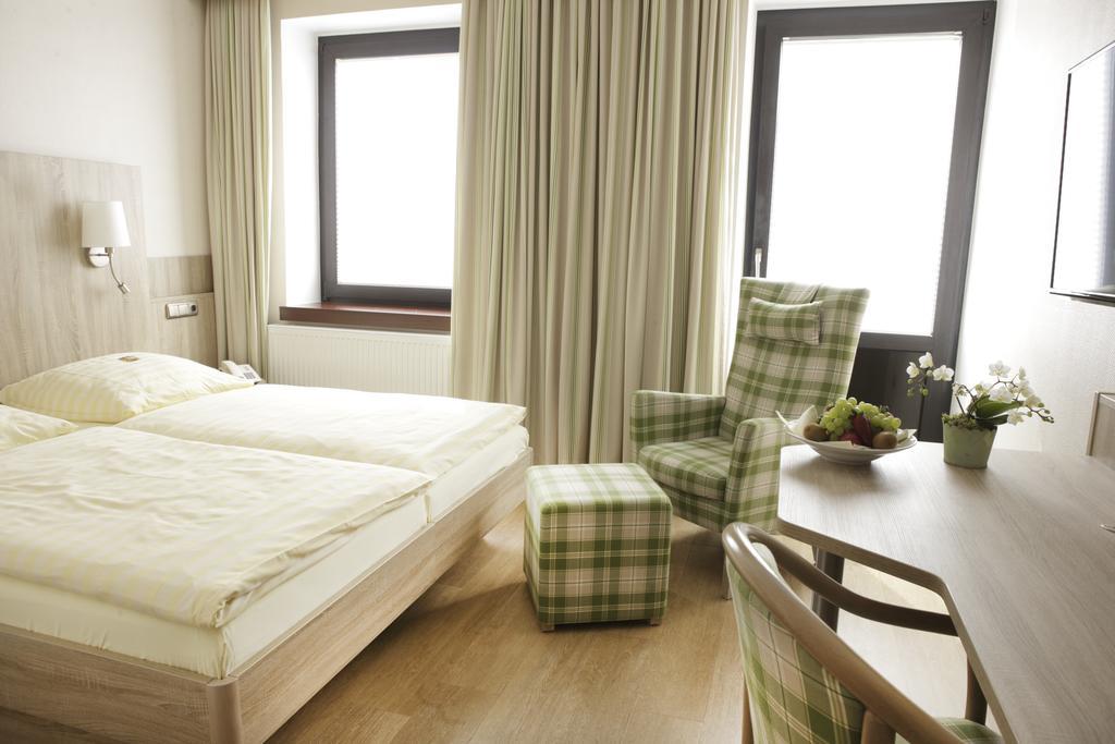 Hotel Kirchspiels Gasthaus Nortorf Екстериор снимка